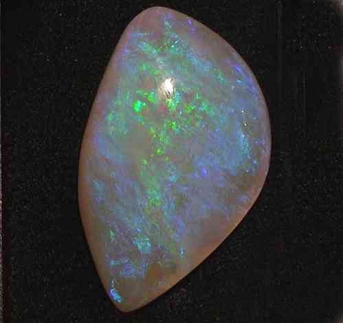 31,8 ct!  SOLID BLACK SEMIKRISTALL OPAL BLUE-GREEN