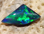 2,0ct. GEM SOLID NOBBY OPAL BRILLIANT GREEN-BLUE-TURQUISE